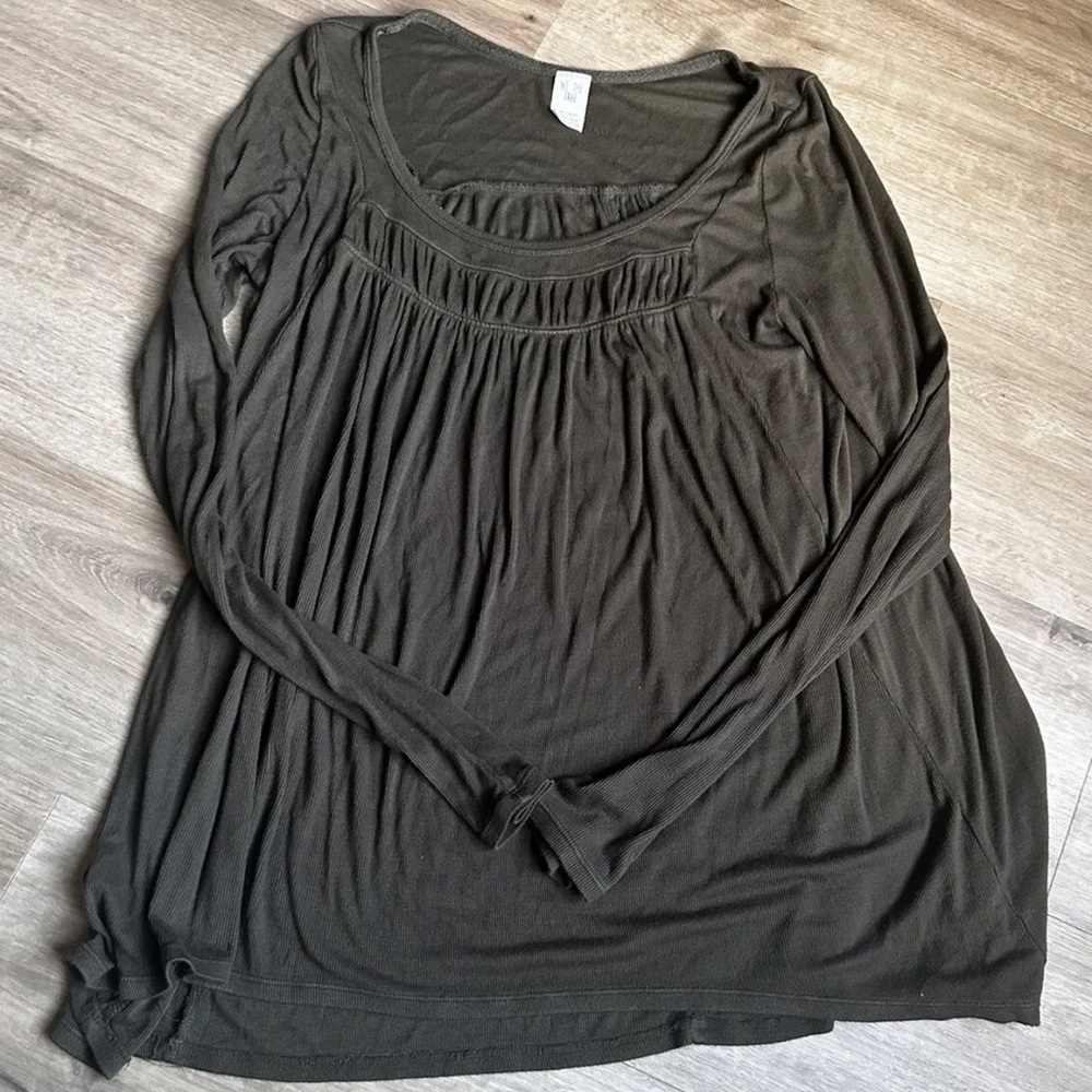 We the Free Green Ribbed boho blouse size L.